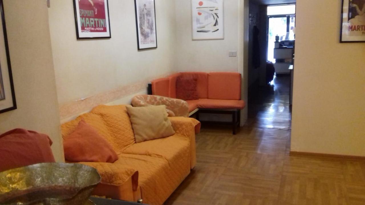 Hotel Centrale Chiusi Luaran gambar
